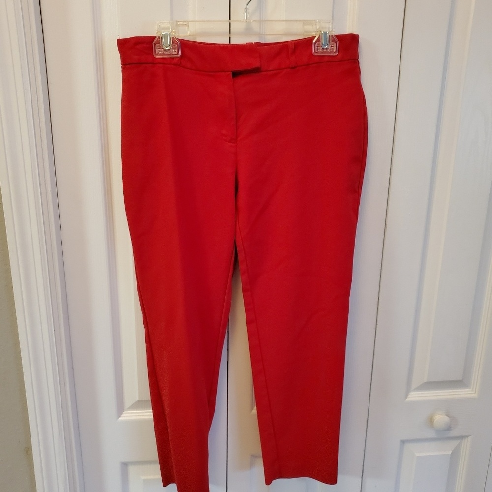 Red capris